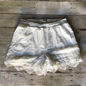 Lauren Conrad high waisted pull on shorts